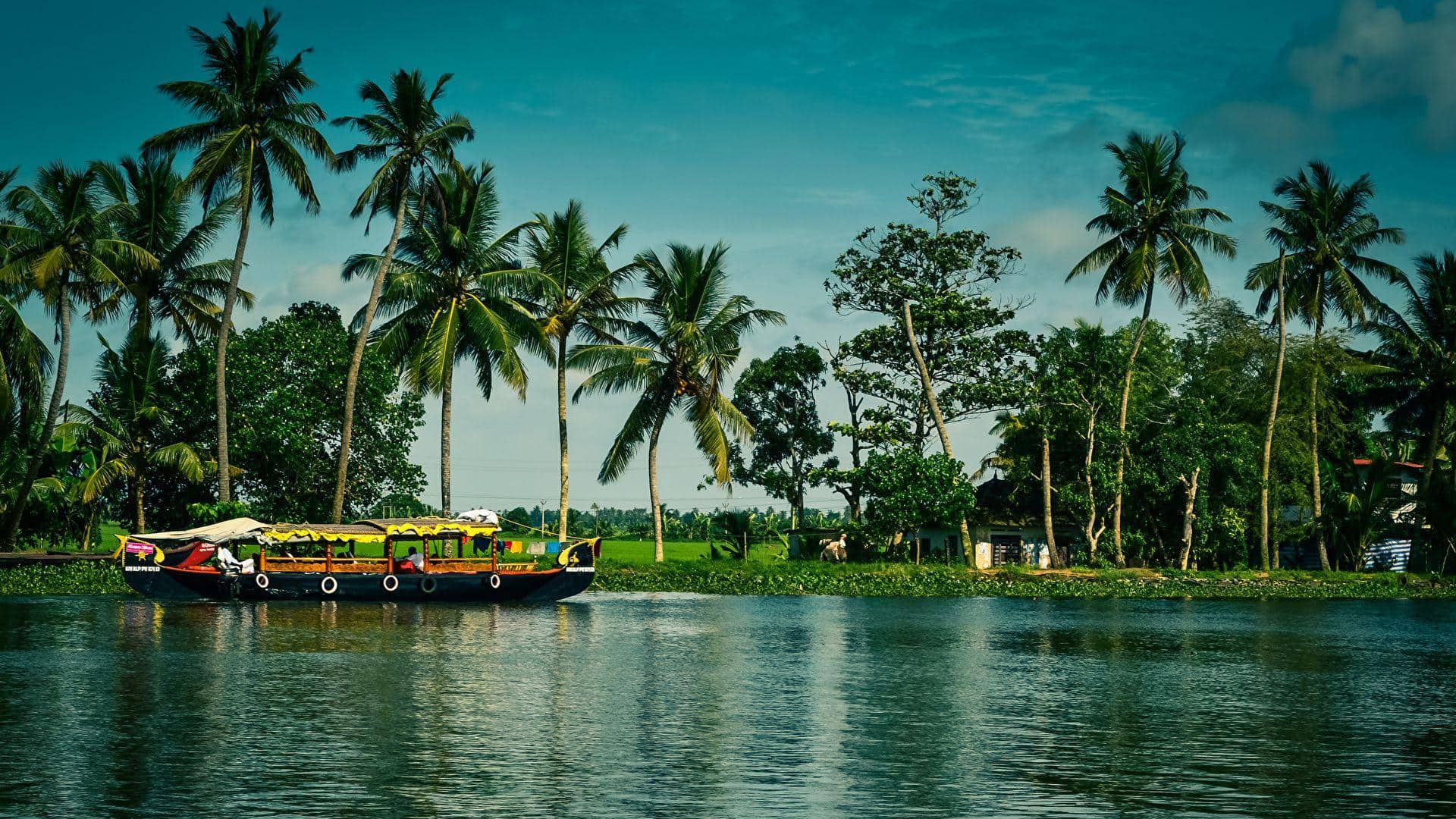 Kerala Divine FKD5 (With Houseboat)